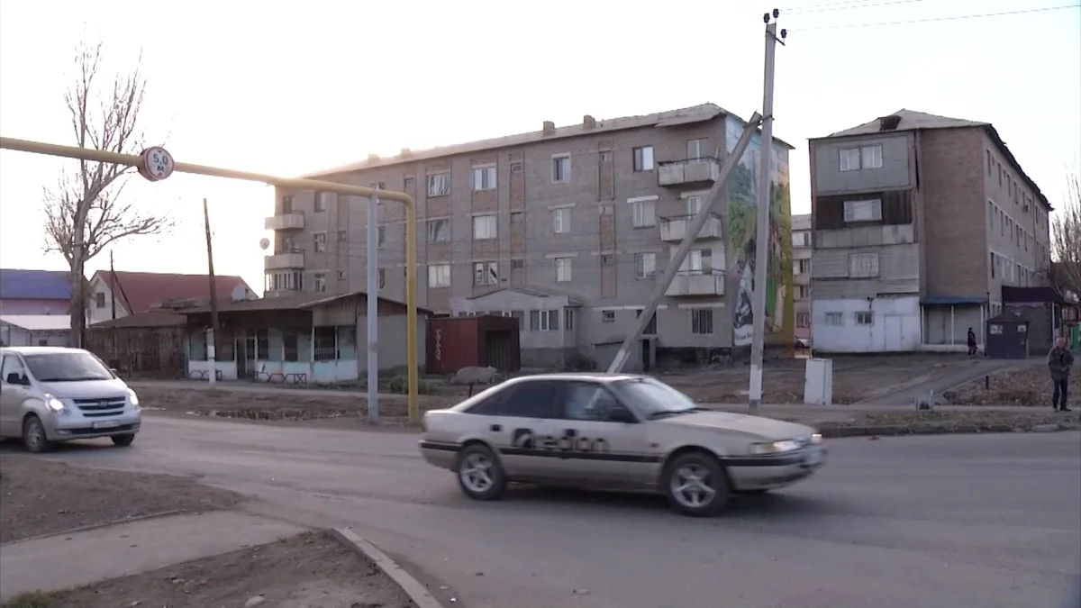 Туған ұлдарынан зәбір көрген 62 жастағы әке қорқып жүр