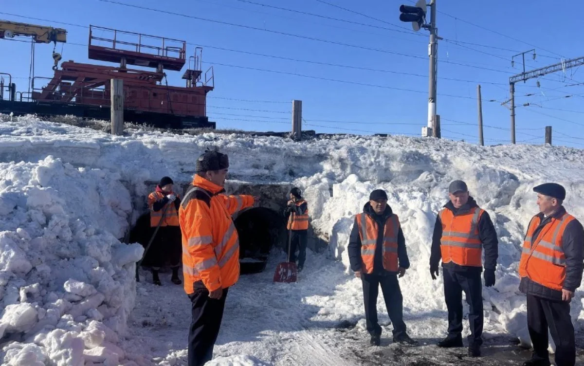 В Акмолинской области усиливают защиту железной дороги от паводков