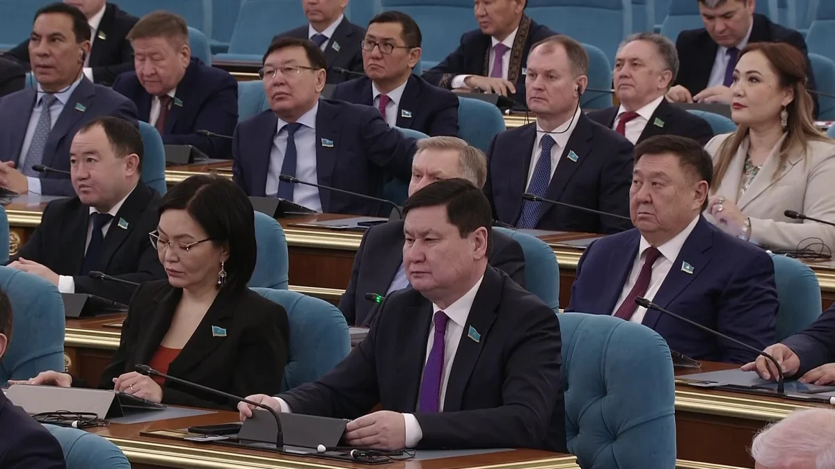 Елде «таксиі» ұшатын, әкімі жоқ қала пайда болады