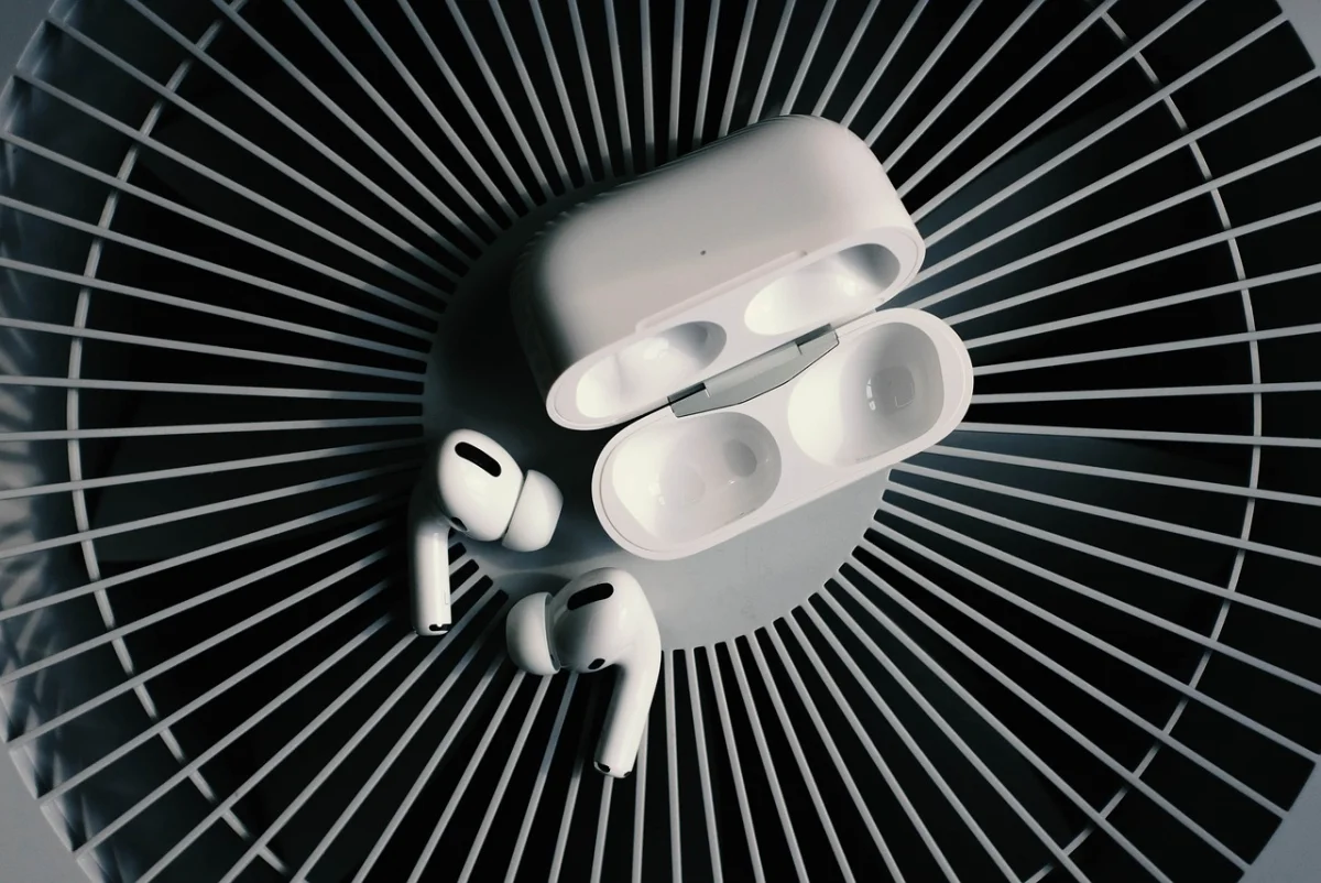 Наушники под угрозой: врачи назвали неожиданную опасность популярных гаджетов