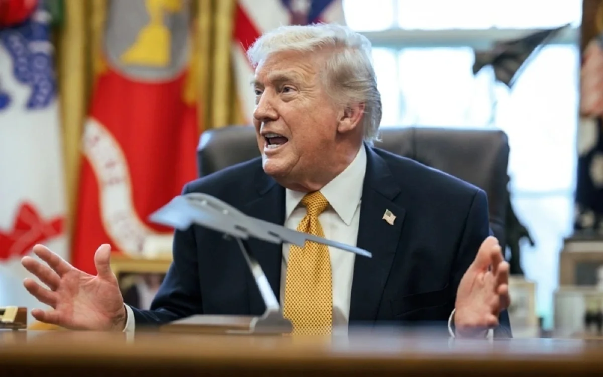 Трамп келіссөздер аясында Иранға соққы беруді уақытша тоқтатты