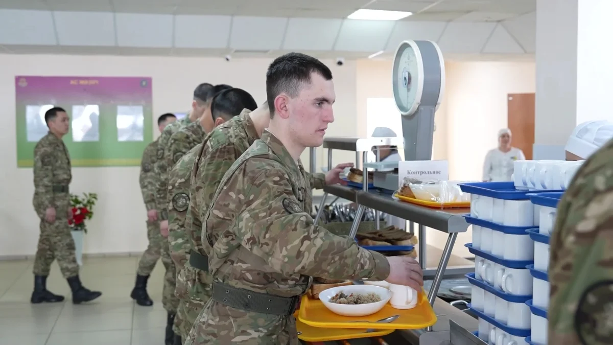 В Нацгвардии запустили пилот, по электронной оценке, качества питания