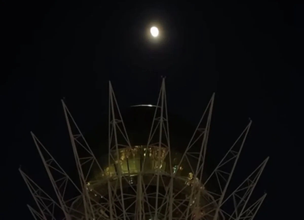 Более 50 объектов столицы отключили подсветку в «Час Земли»