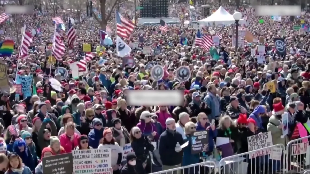 8 миллионов человек вышли на улицы США: они протестуют против администрации Трампа