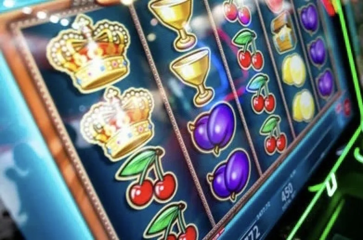 Туркестанец осужден за казино на дому