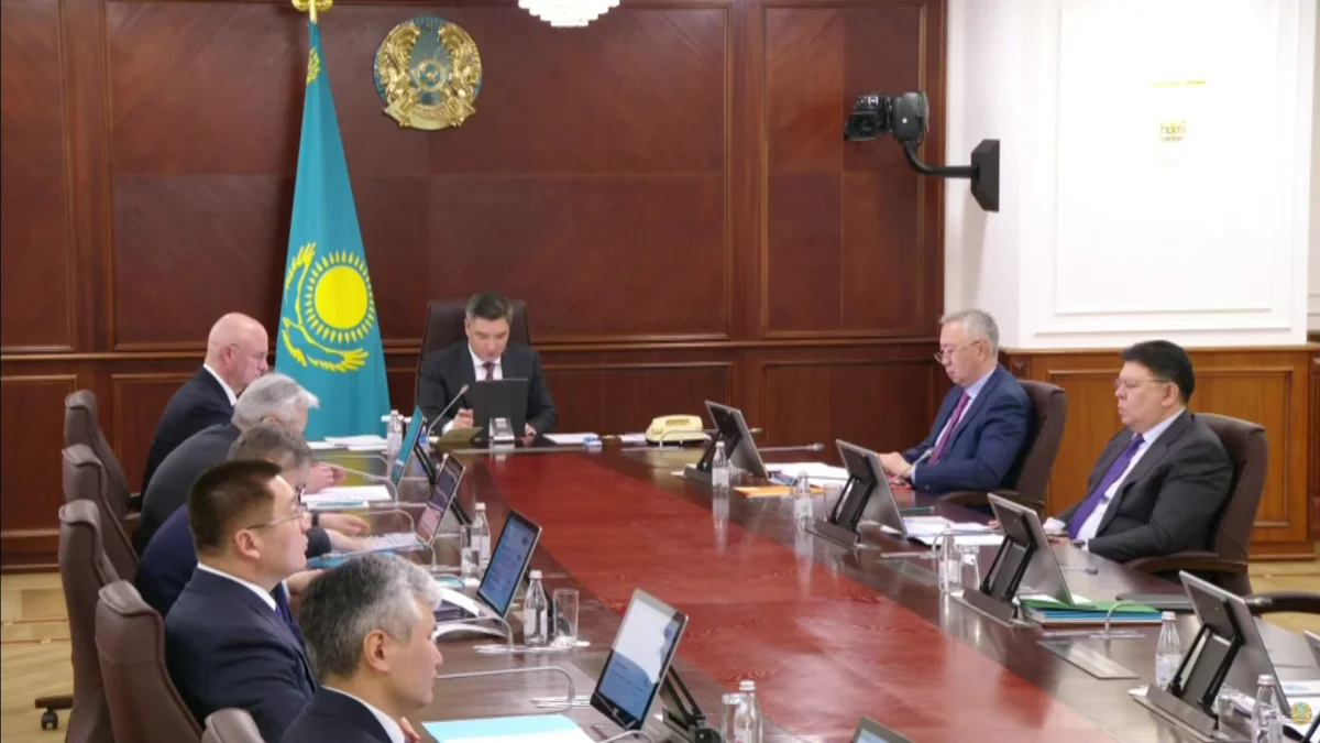 Беспилотное авто, финансовые нарушения в сфере образования и "новое ЕНТ" обсуждали в Правительстве