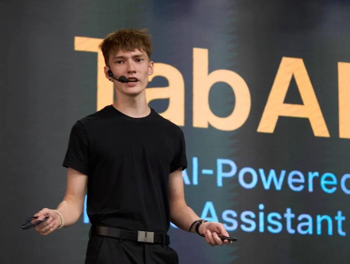 Казахстанский школьник получил грант Google за стартап TabAI