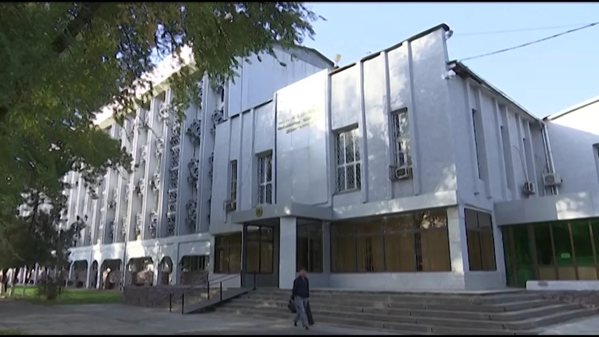 Шымкентте ер адам туыстарының балаларын бірнеше күн бойы зорлаған