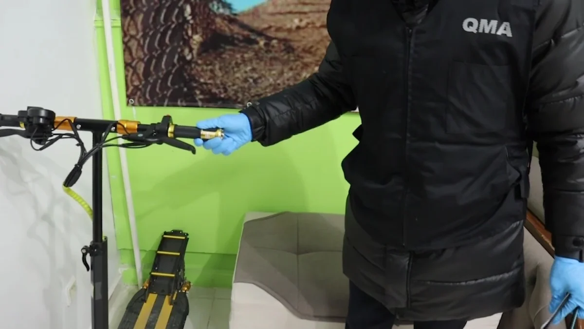 Предлагали заработать на самокатах: в Актобе огласили приговор организаторам финансовой пирамиды