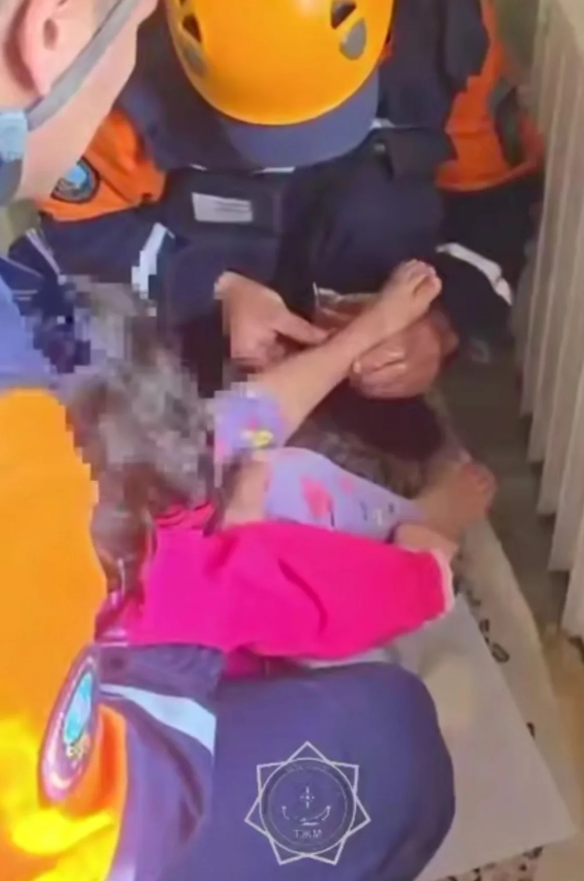 Баланың аяғы қысылып қалды