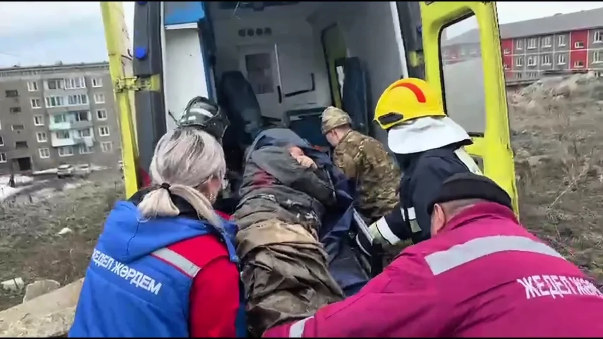 В ВКО трое работников получили отравление при проведении работ в канализационном колодце