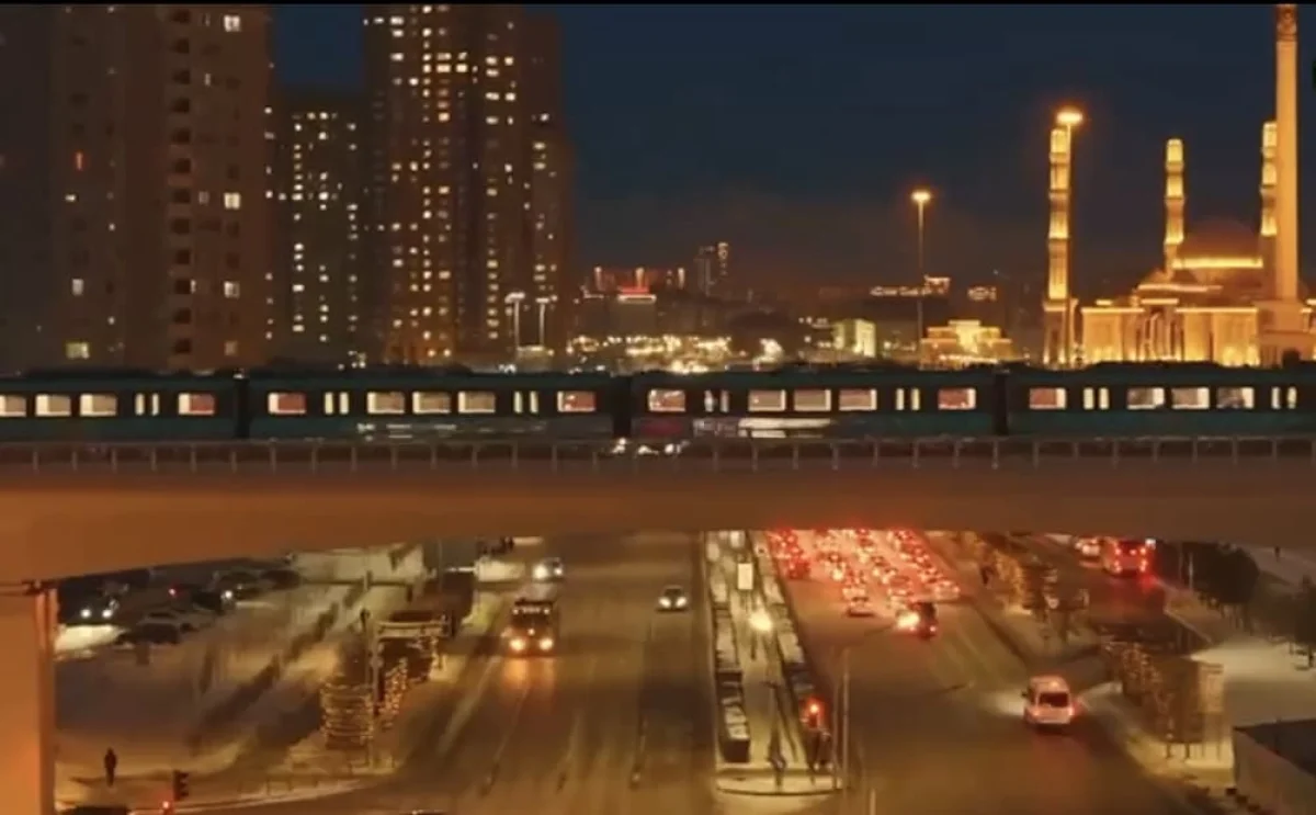 Все 19 составов LRT выпустили на линию