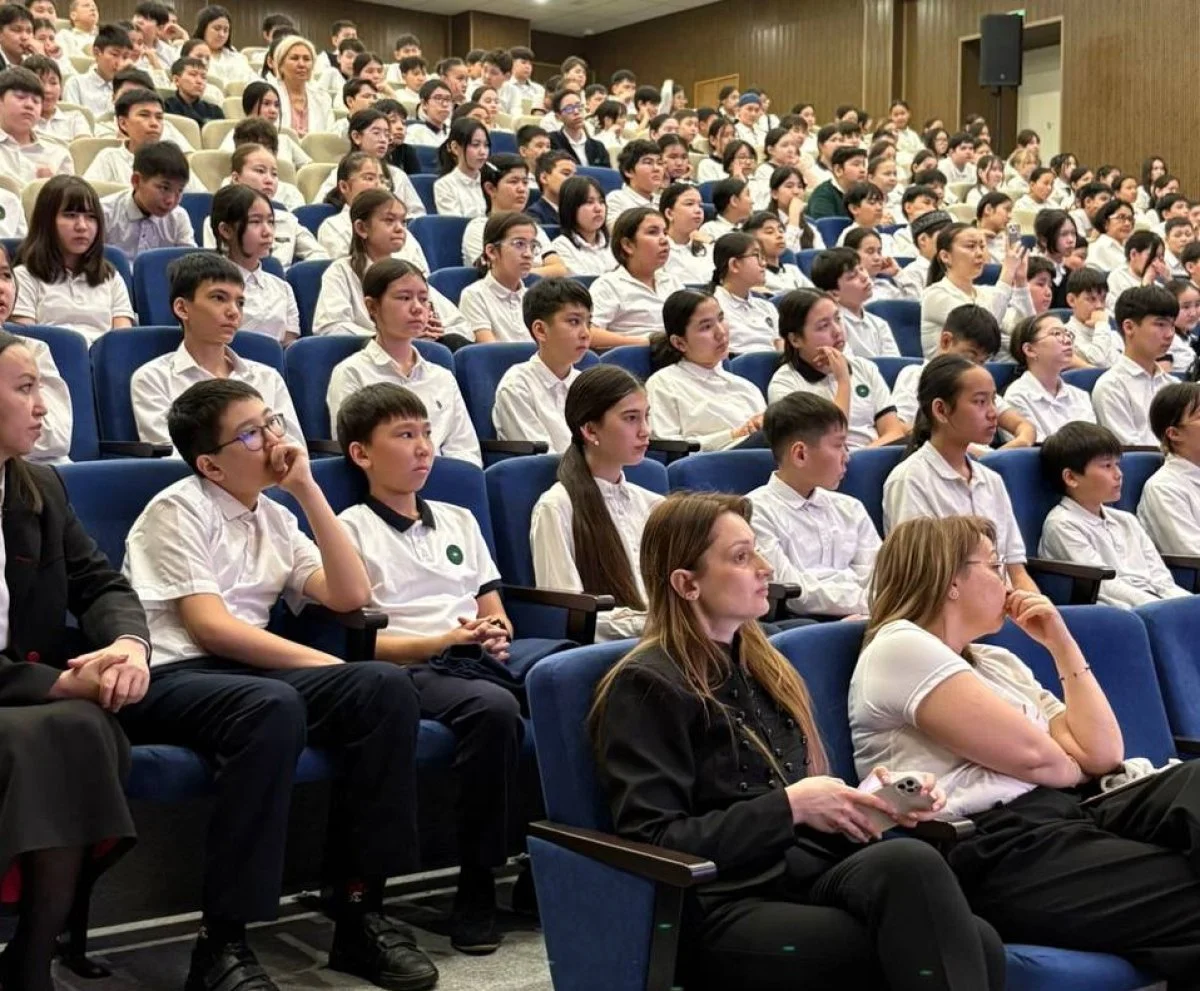Қазақстан мектептерінде «Мен таңдаған жол» атты жалпы республикалық ашық сабақ өтті