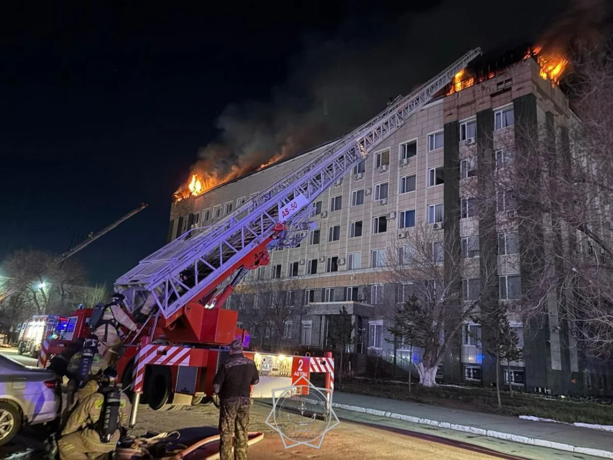 Флаг спасён из огня: героический поступок пожарных во время ЧП в акимате