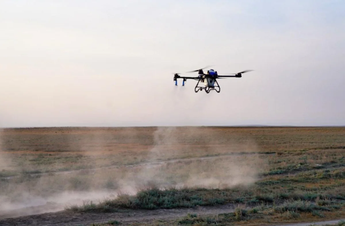 В Казахстане более 100 дронов будут бороться с нашествием саранчи