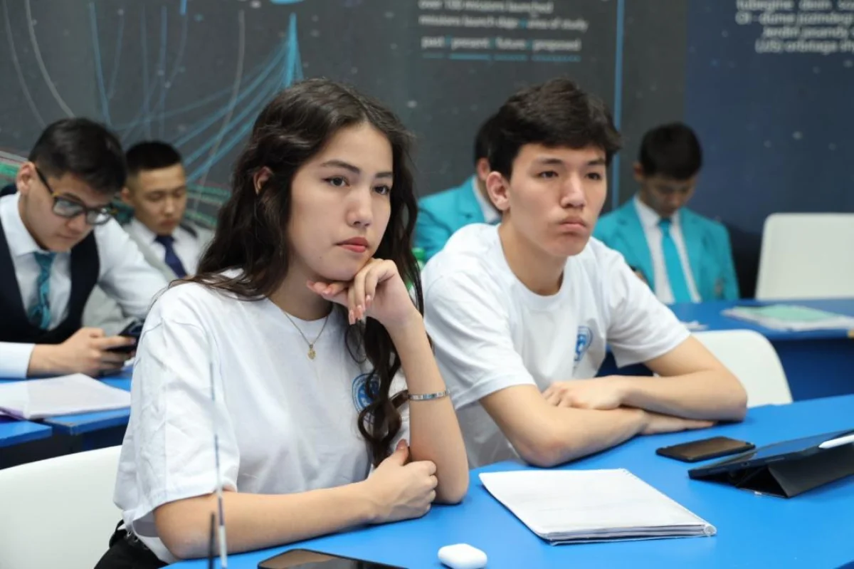 В Астане стартовал международный конкурс юных ученых по космосу