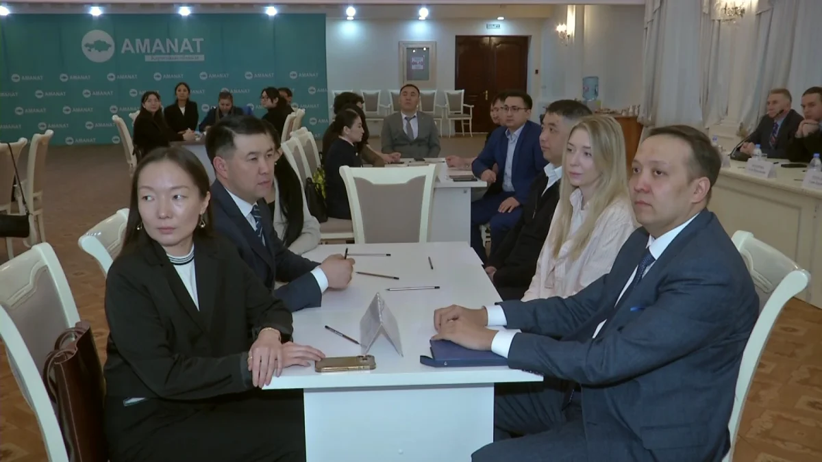 "AMANAT" партиясы бастамасымен өткен кездесулер жас ғалымдардың жобаларын экономикаға бағыттады