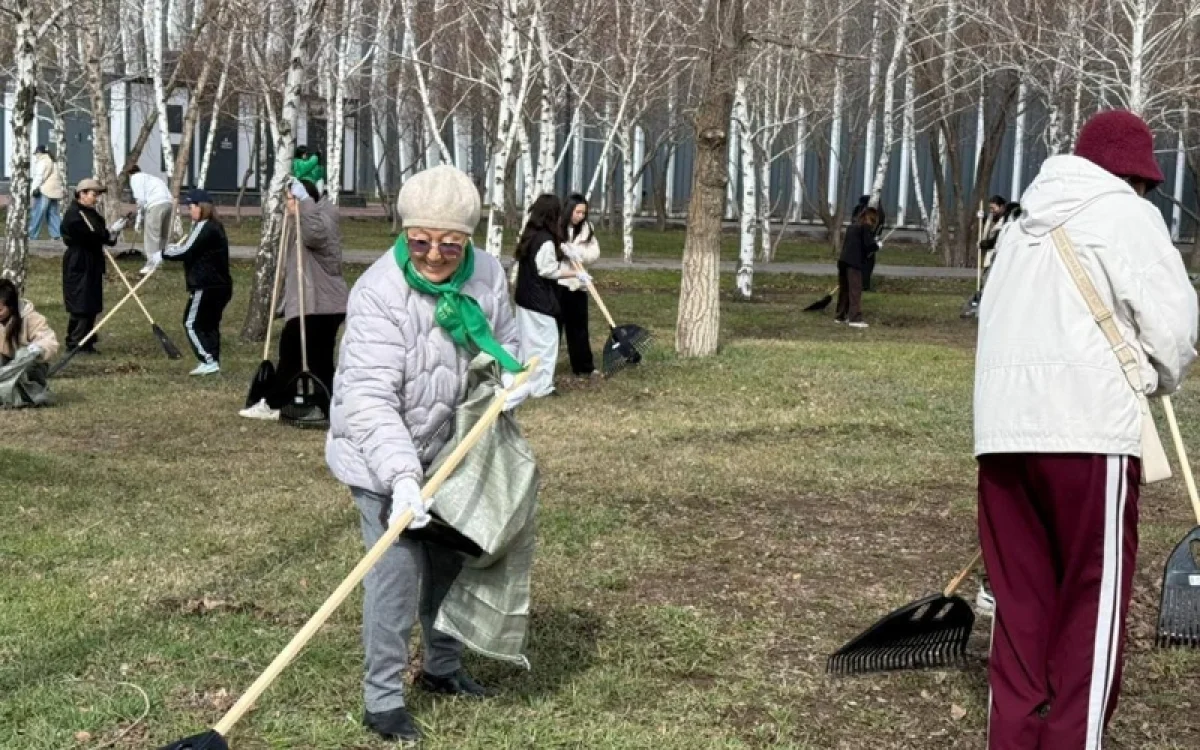 Астанадан 100 тонна қоқыс шығарылды