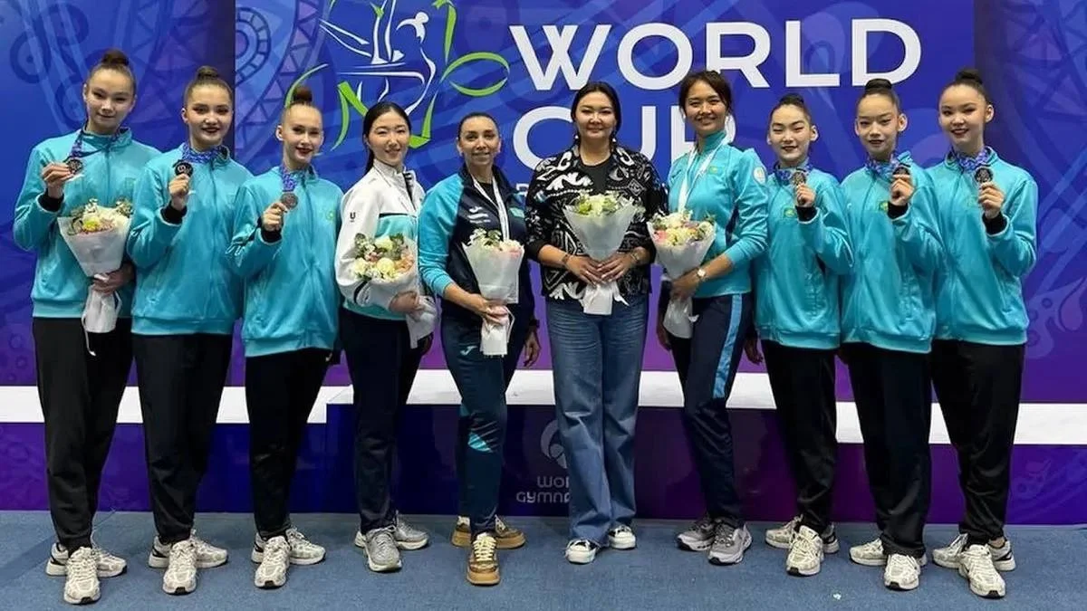 Сборная Казахстана завоевала серебро на этапе Кубка мира по художественной гимнастике в Ташкенте