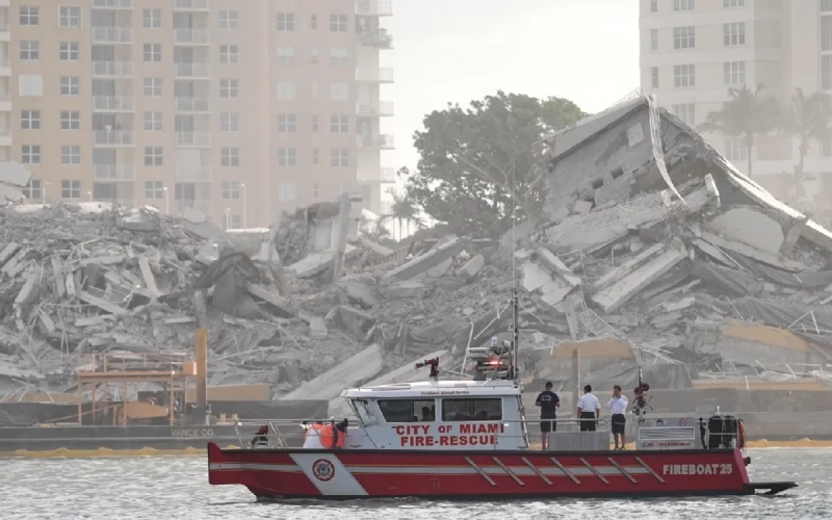 Майамиде люкс санатындағы 23 қабатты қонақүй бірнеше секунд ішінде жойылды