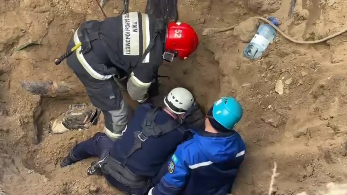 Павлодарда екі адамды топырақ басып мерт болды