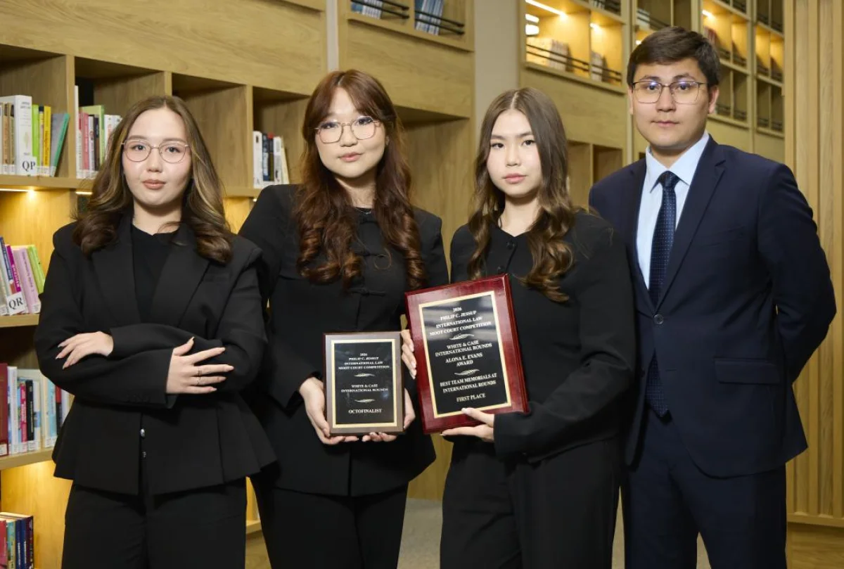 Студенты MNU вошли в топ-12 мира на престижном конкурсе по международному праву