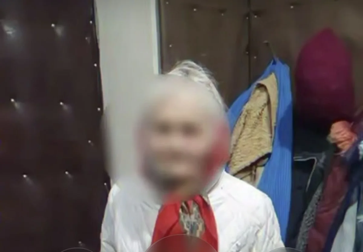 Упала в канаву с ледяной водой: 86-летнюю сельчанку спасли в СКО