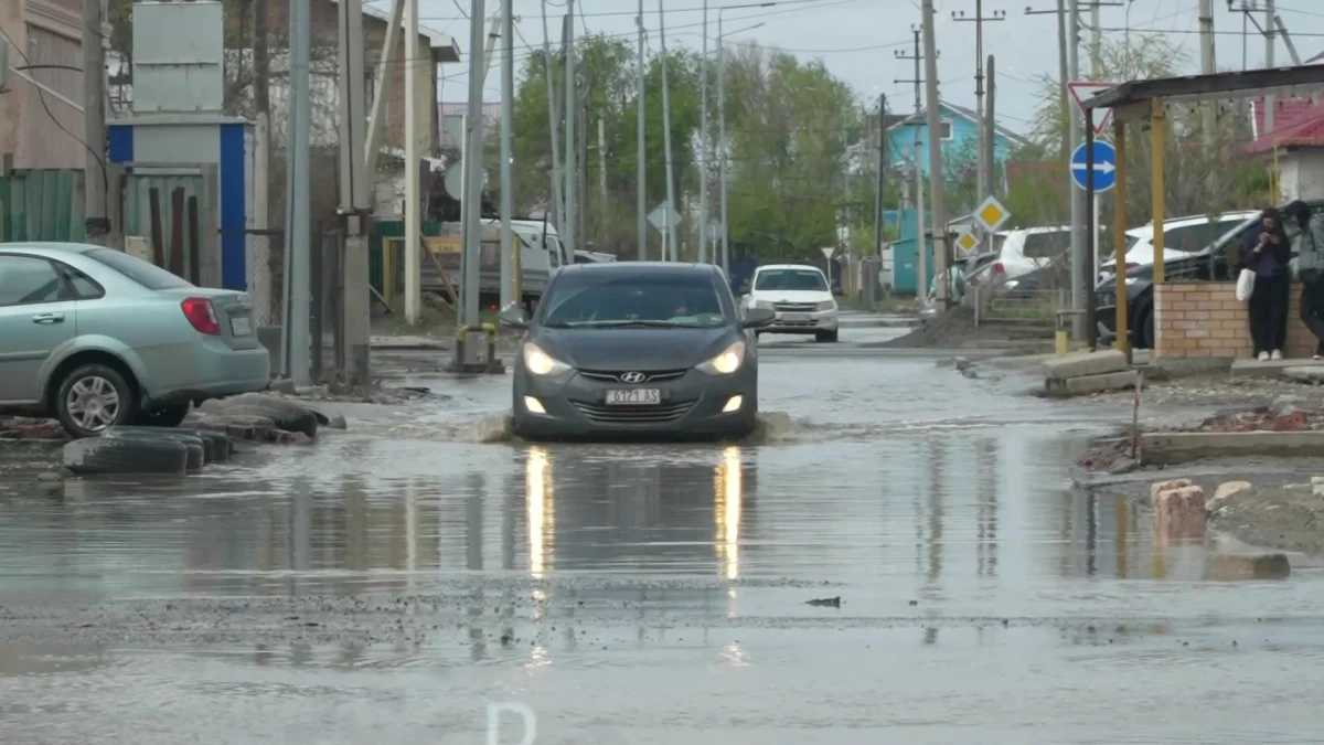 Полуторамесячная норма осадков выпала за одну ночь в Атырау