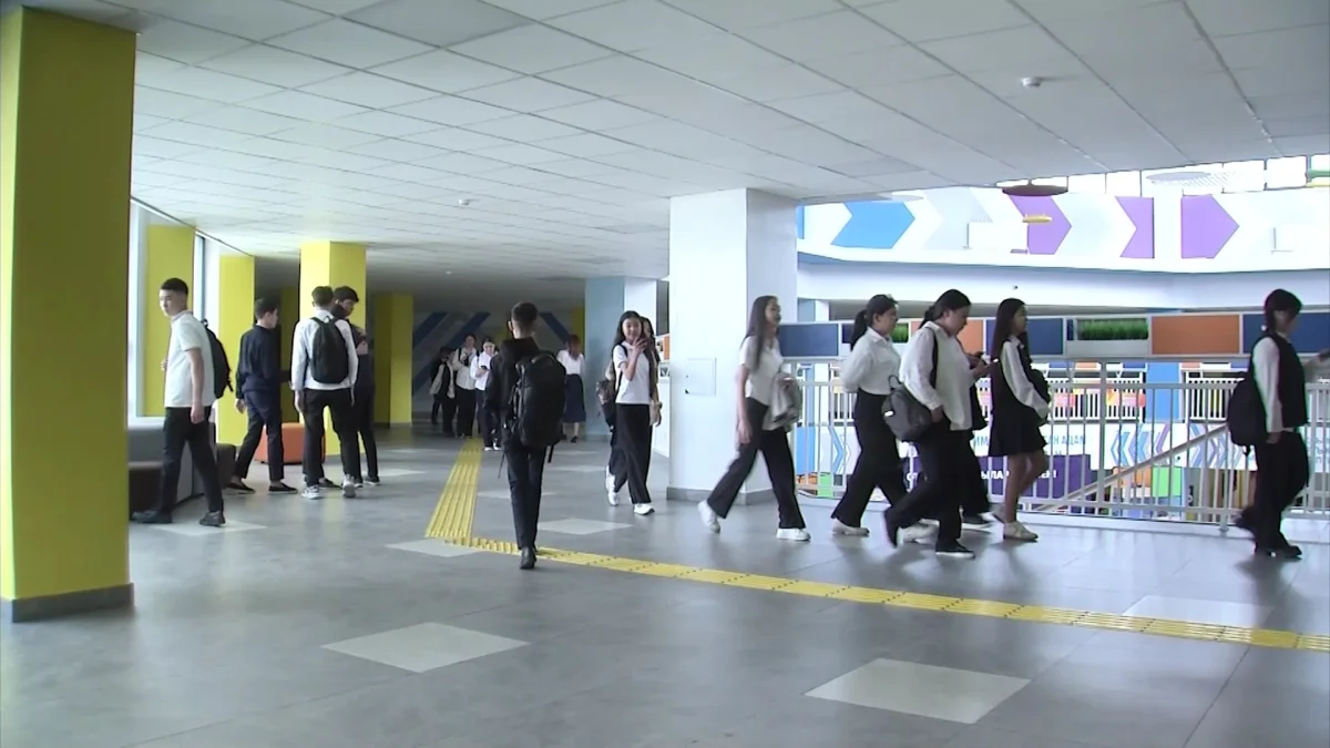 Учителей не должны привлекать в качестве сторожей во время выпускных, - А. Аймагамбетов