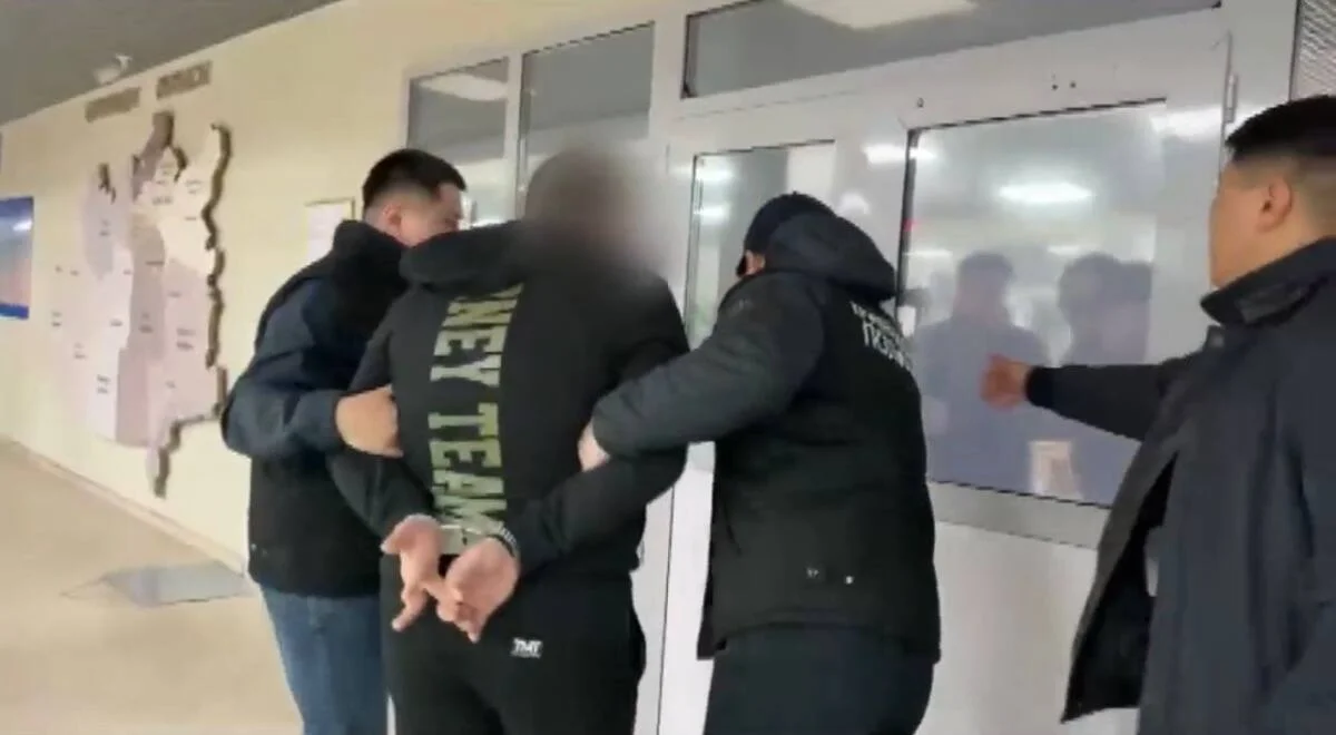 Прятался в тайнике пять лет - в Карагандинской области задержали подозреваемого в вымогательстве (ВИДЕО)