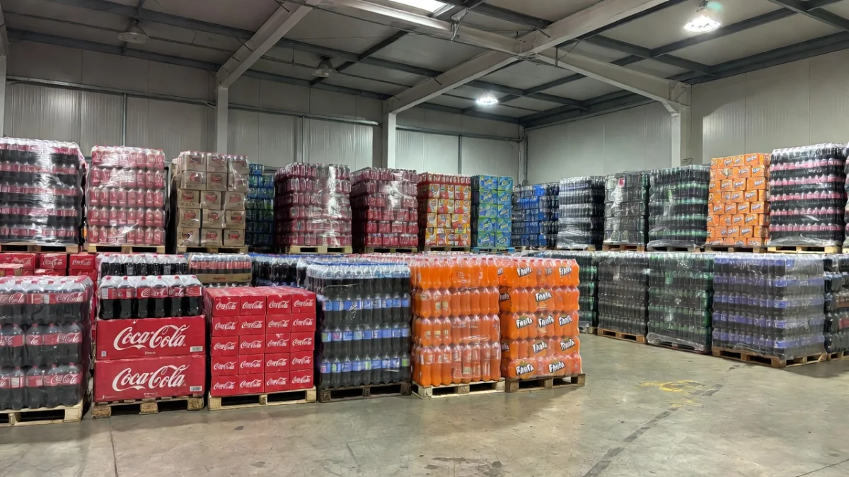 Поддельную Coca-Cola выявили на рынках Шымкента - дело передано в суд