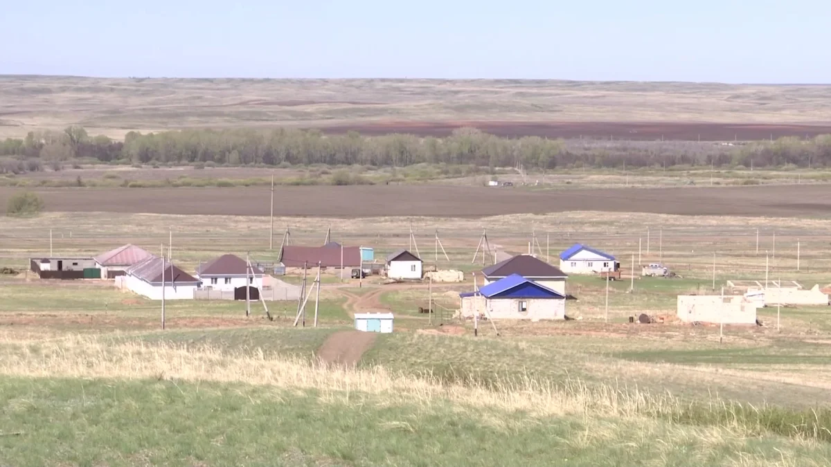 Жители пригорода Актобе несколько лет ждут центрального водоснабжения