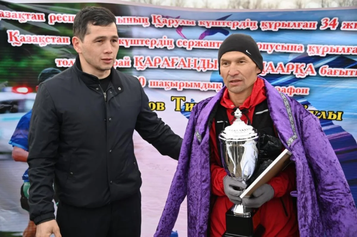 Сержант из Караганды установил рекорд ВС Казахстана, пробежав 200 километров