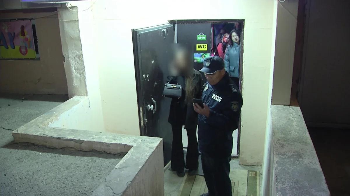 Астанада түнде жүрген жасөспірімдерді анықтауға арналған рейд өтті