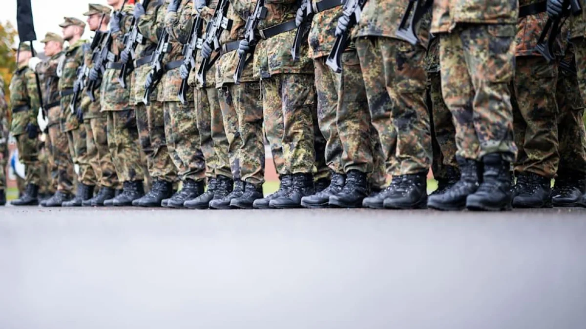 В Германии предложили повысить до 70 лет возраст для службы в резерве