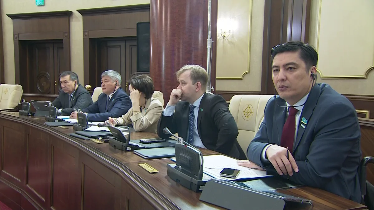 В Казахстане могут ограничить голосование депутатов маслихатов по проектам с коммерческим интересом