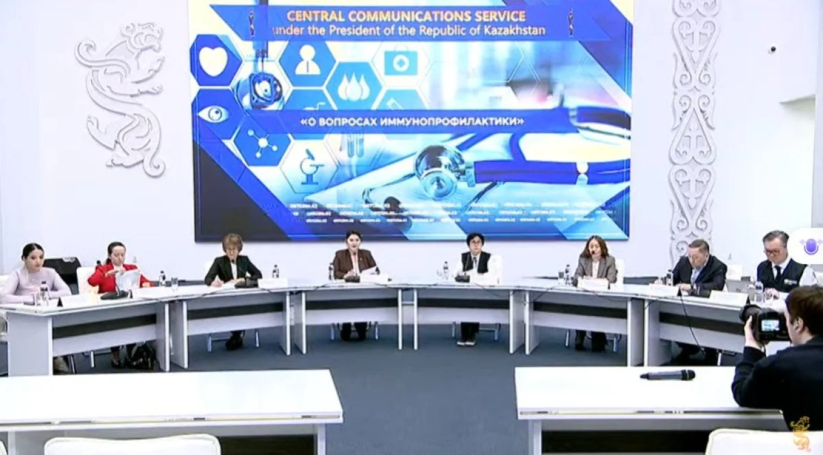 ҚР ДСМ: Халықтың вакциналауға деген сенімін нығайту аса маңызды