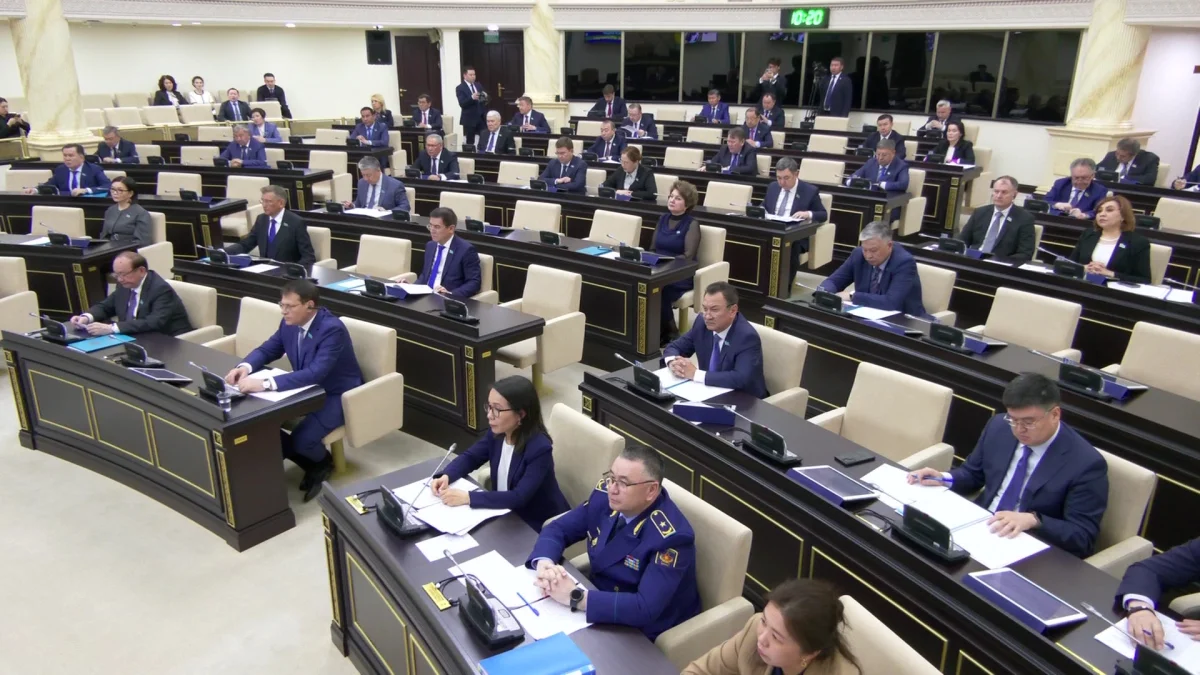 Жильё для сирот вне очереди: сенаторы требуют ужесточить контроль и изменить правила