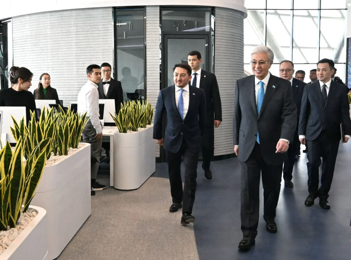 Президент Қасым-Жомарт Тоқаев Alem.ai халықаралық жасанды интеллект орталығын аралап көрді