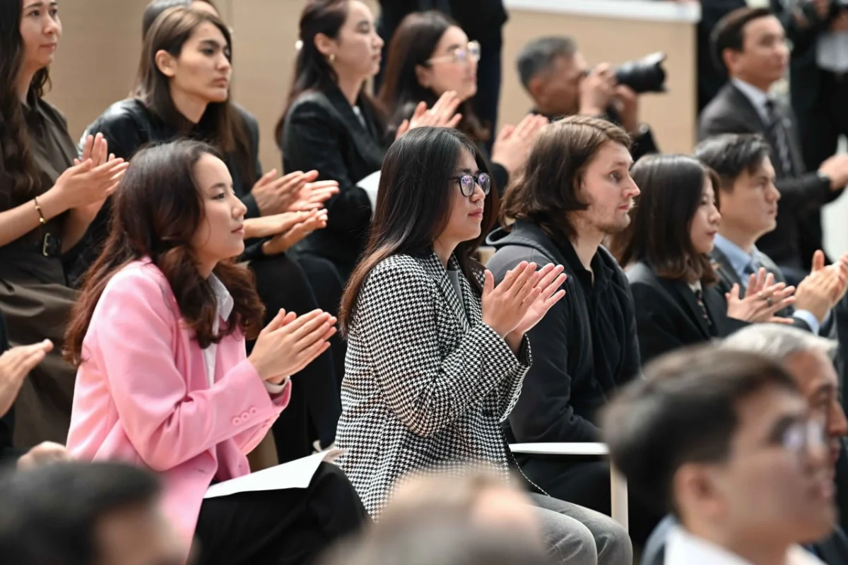 "Ұшқыр ой мен терең білім сынға түсетін мұндай додалардың берері мол", - Президент