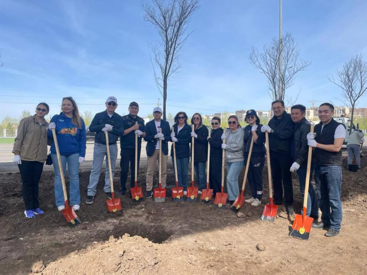 «Таза Қазақстан»: 10 тысяч деревьев посадили во время экоакции в Астане