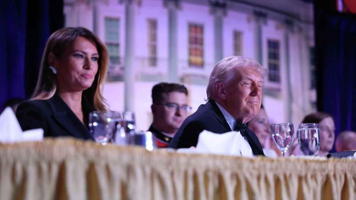 Трампа эвакуировали с торжественного ужина из-за возможного покушения