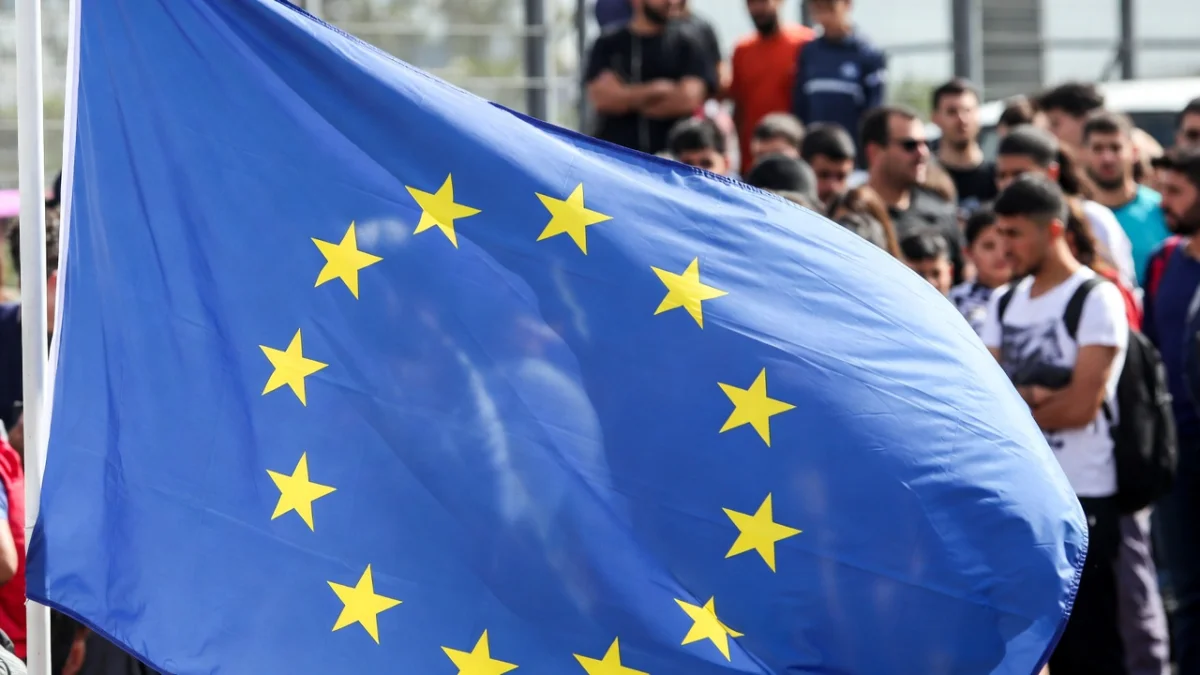 ЕС ужесточает миграционную политику - депортаций стало больше, но Брюссель требует ускорения