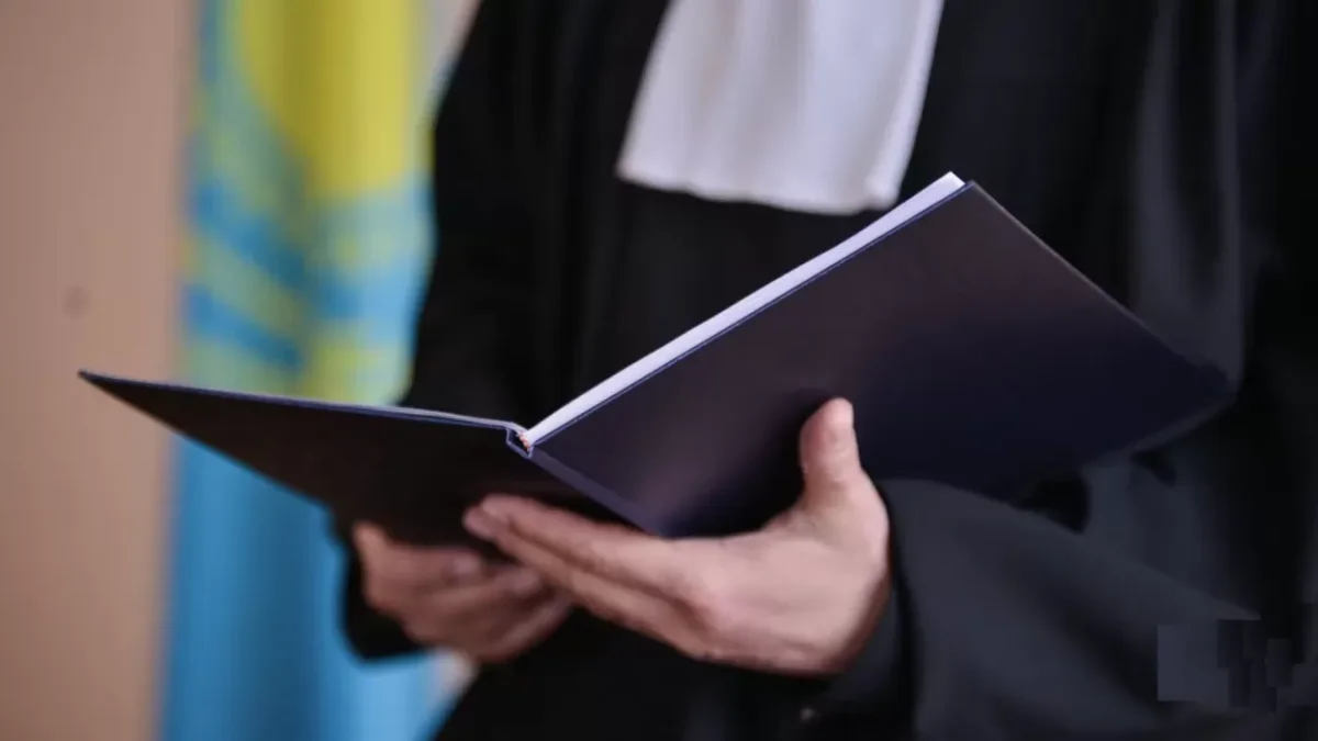 Алматыда сот орындаушы бюджеттен 4,2 млн теңге жымқырған