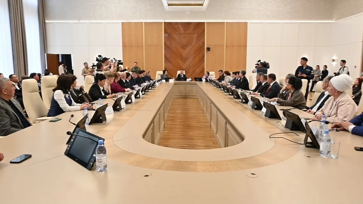 Народная Конституция - зеркало ценностей: в Костанае эксперты обсудили главный закон страны