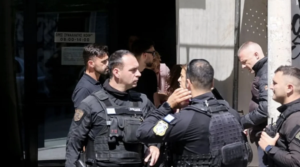 Полиция пять часов не могла поймать 89-летнего стрелка в Афинах