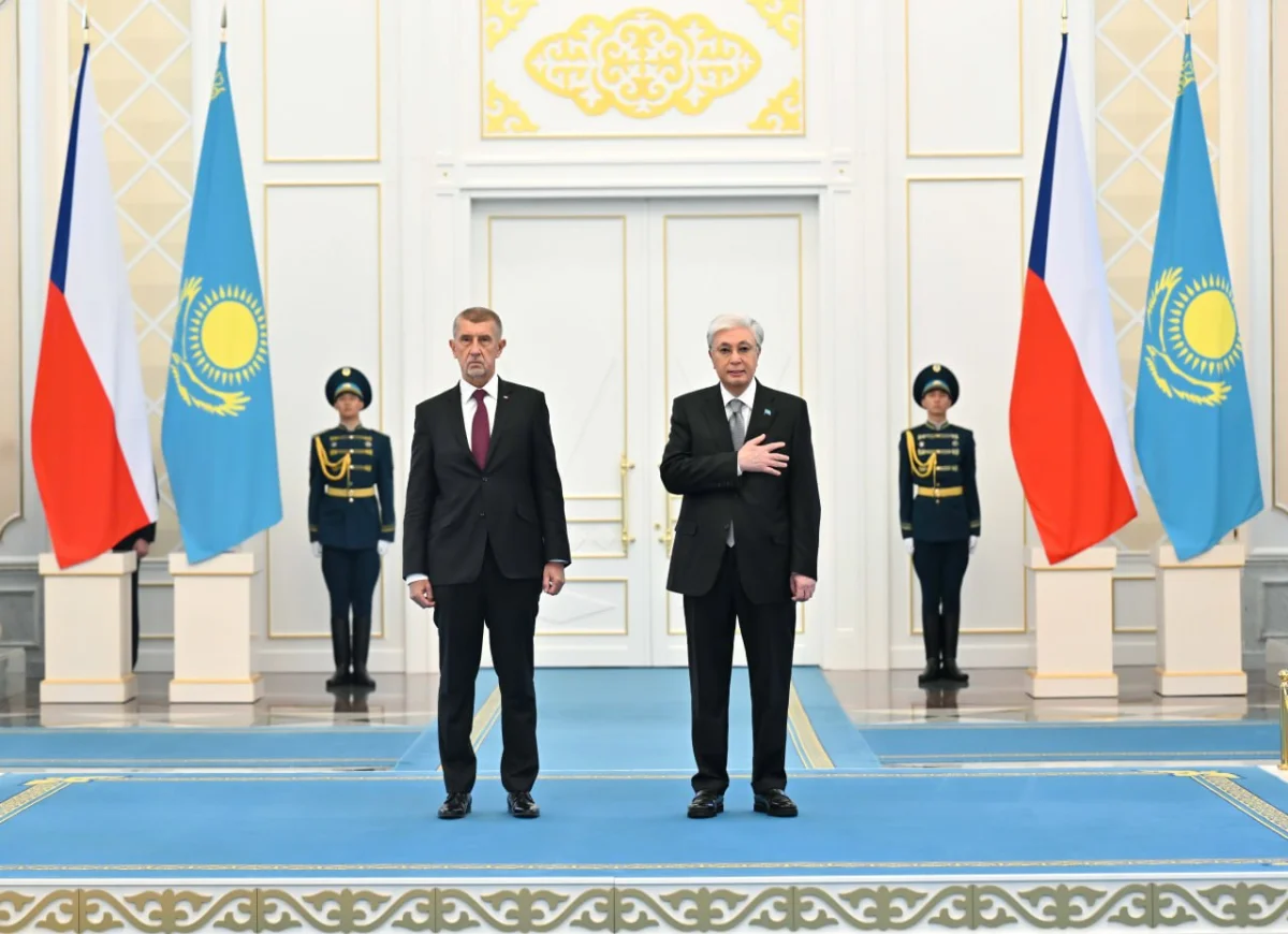 Премьер-министра Чехии торжественно встретили в Акорде