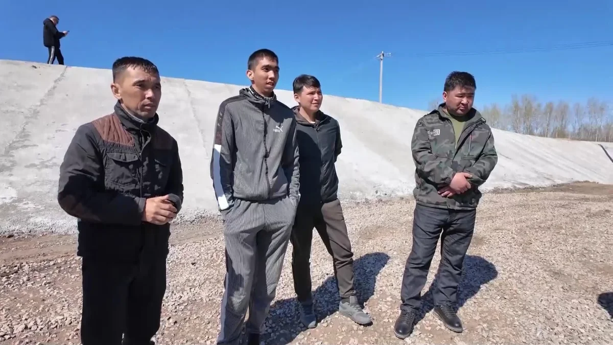 Строителям задолжали около 300 млн тенге за возведение защитной дамбы в СКО