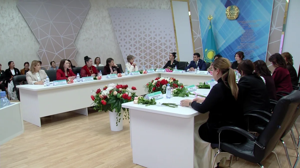В Астане усиливают работу по развитию женского лидерства и продвижению принципов гендерного равенства