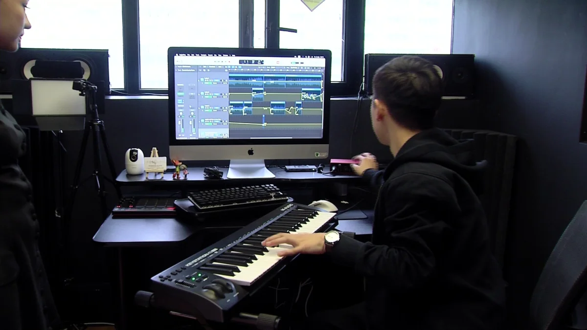 ЖИ-мен ән шығарып сататындар көбейді